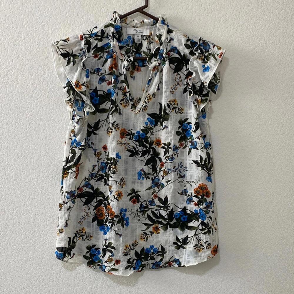 C by One White Floral V-neck Top Blue and Orange Boho Cottagecore Artsy Eclectic
